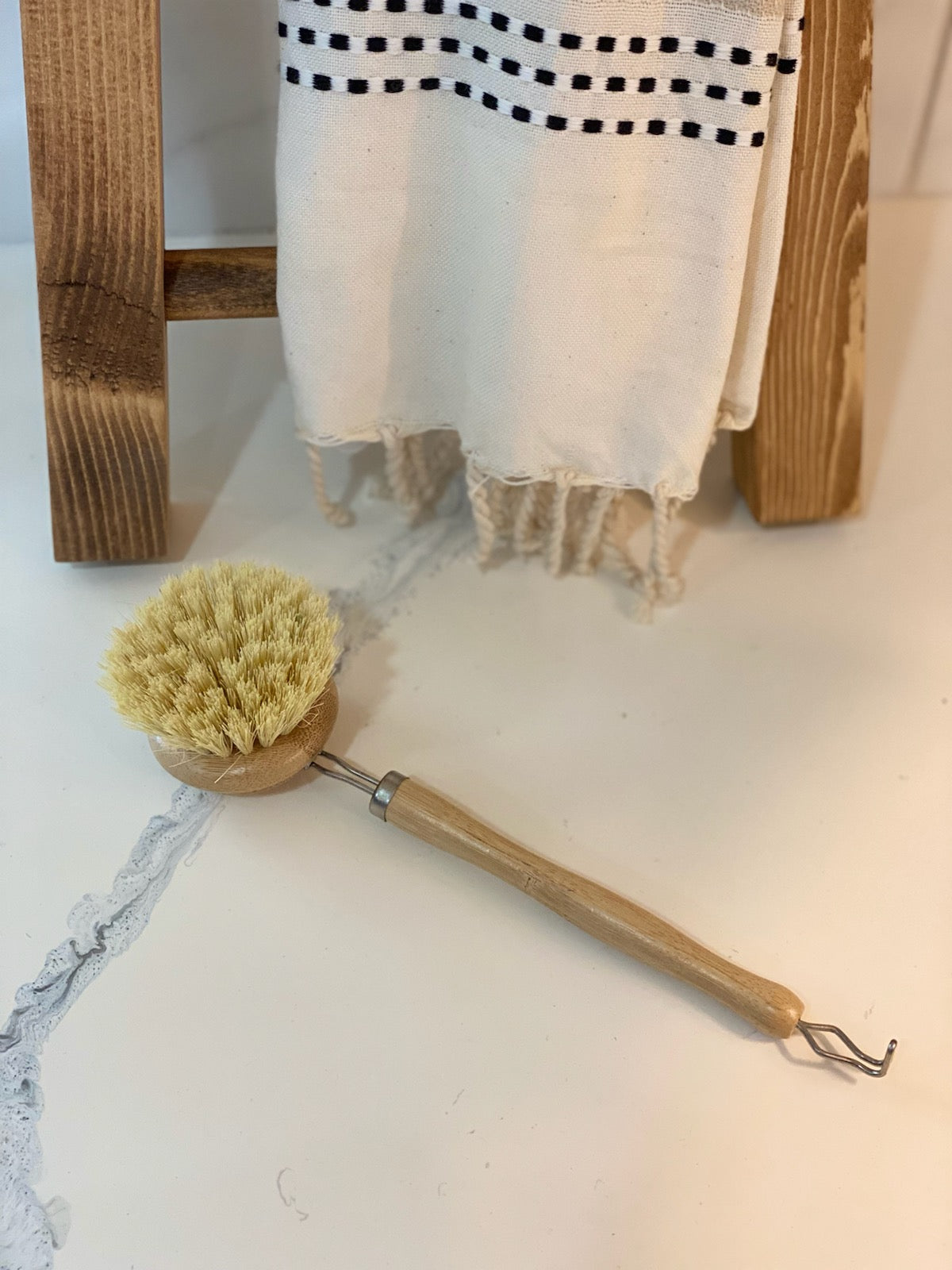 Long Handle Dish Brush